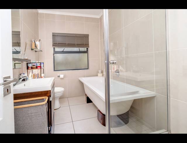 2 BEDROOM APARTMENT FOR SALE IN BEVERLEY